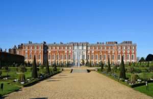 hampton court palace